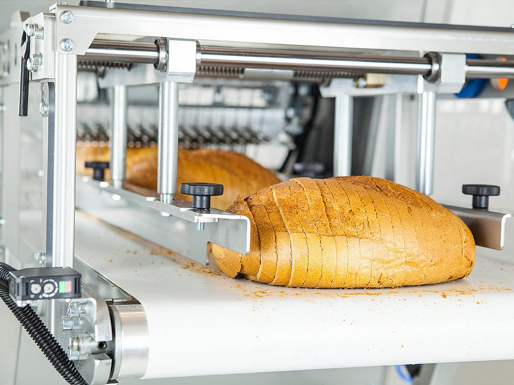 Automatic bread slicer AUTO PLUS - MECH-MASZ Szczeciński