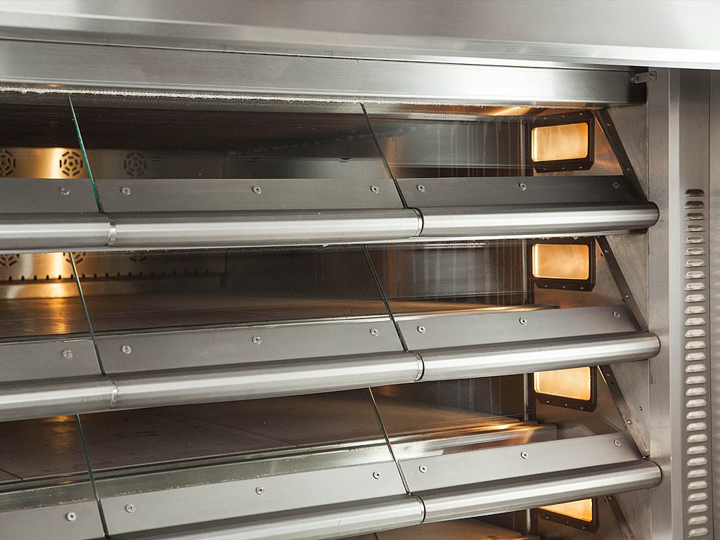Bakery ovens decks with glass doors