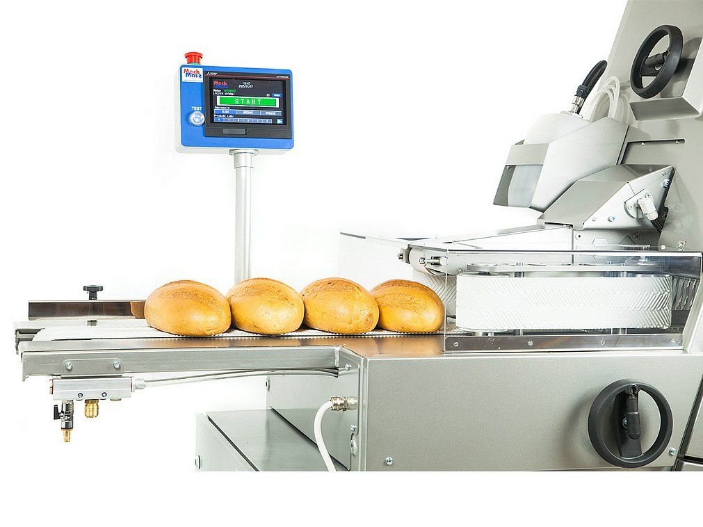 Automatic bread slicer with motorized belts - MAC PAN